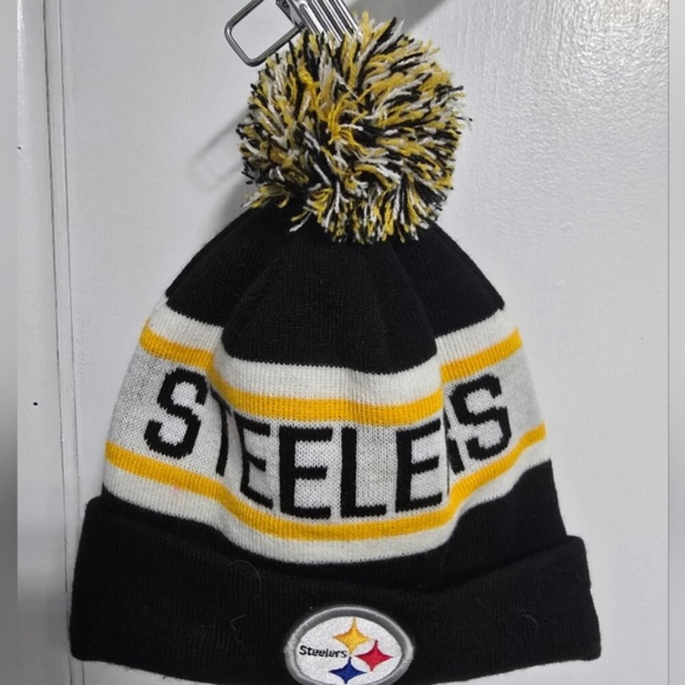 NFL Steelers Black and Yellow Pom-Pom Beanie